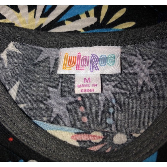 Lularoe Randy Raglan Top MEDIUM 3/4 Sleeve Patriotic Fireworks BANG POP BOOM USA - Picture 7 of 8